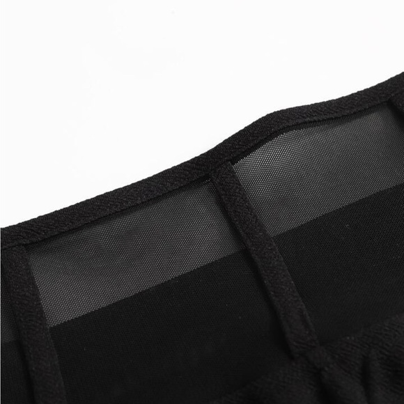 SHEIN Curve 1XL Black Two-Piece Set – Crop Cami Top & High-Waist Leggings - Picture 4 of 12